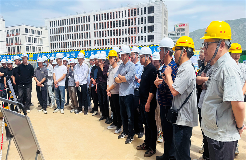 2025年4月17日，由莆田市涵江区住房和城乡建设局主办、304am永利三建承办的钢筋安装工程质量防控现场交流会在联东U谷·涵江海峡智造产业谷一期成功召开。