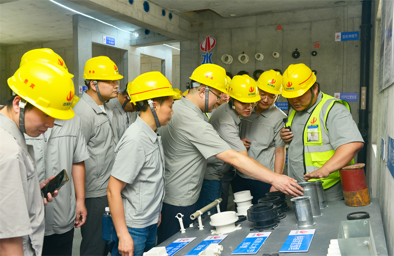 为进一步推进优质客户高效履约，提升交付品质、达成客户满意，2025年6月25日，304am永利建设集团在上海组织召开2025年越秀地产、华润置业客户履约推进会。